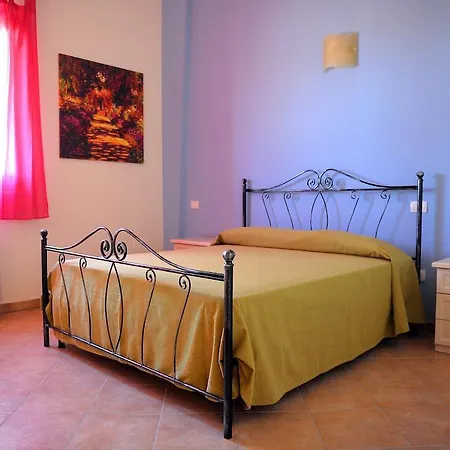 Agriturismo Mele Bauernhof *